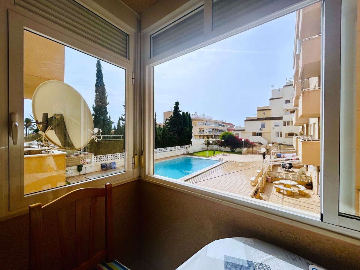2 Bed Middle Floor Apartment in Torrevieja
