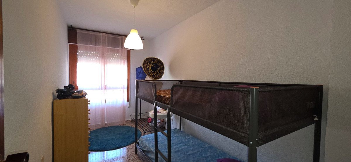 3 Bed Middle Floor Apartment in Torrevieja