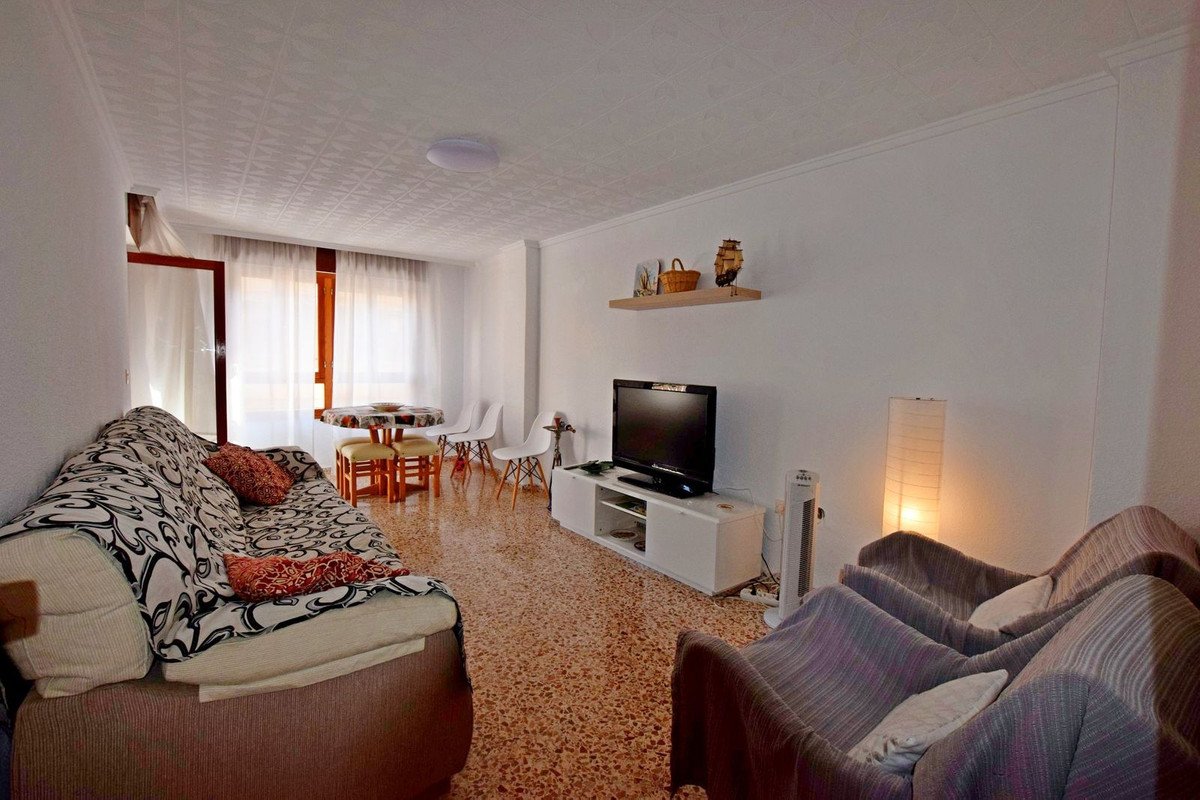 3 Bed Middle Floor Apartment in Torrevieja