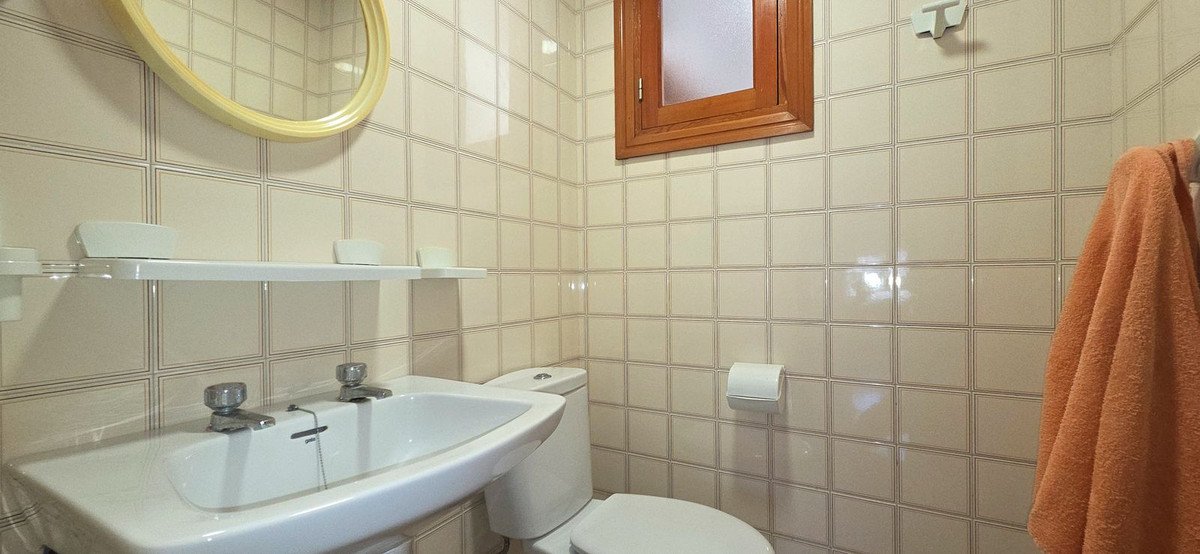 3 Bed Middle Floor Apartment in Torrevieja