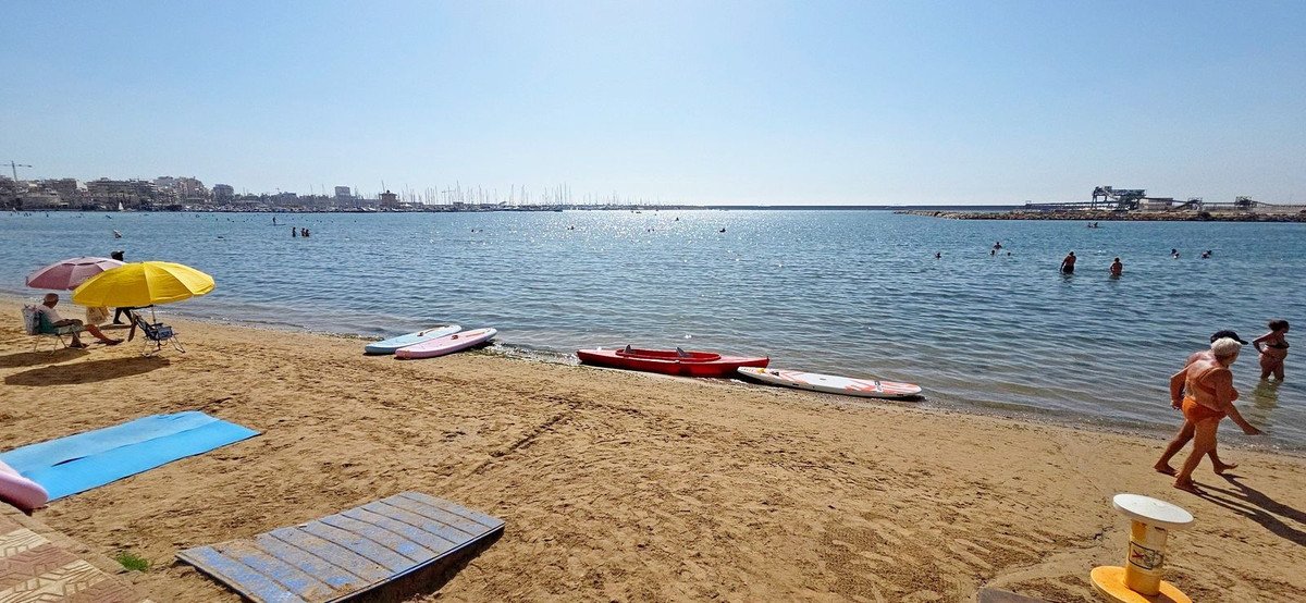 3 Bed Middle Floor Apartment in Torrevieja