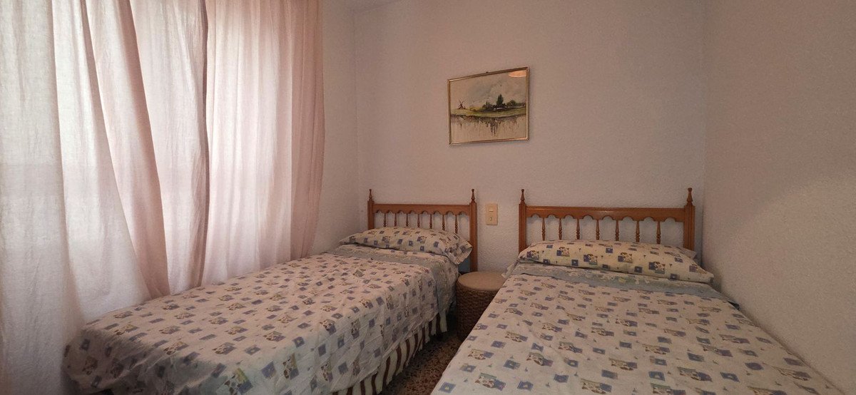 3 Bed Middle Floor Apartment in Torrevieja