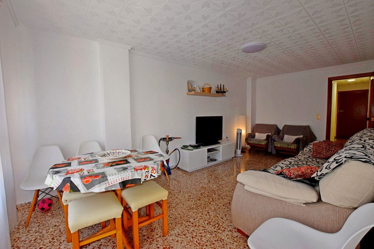 3 Bed Middle Floor Apartment in Torrevieja