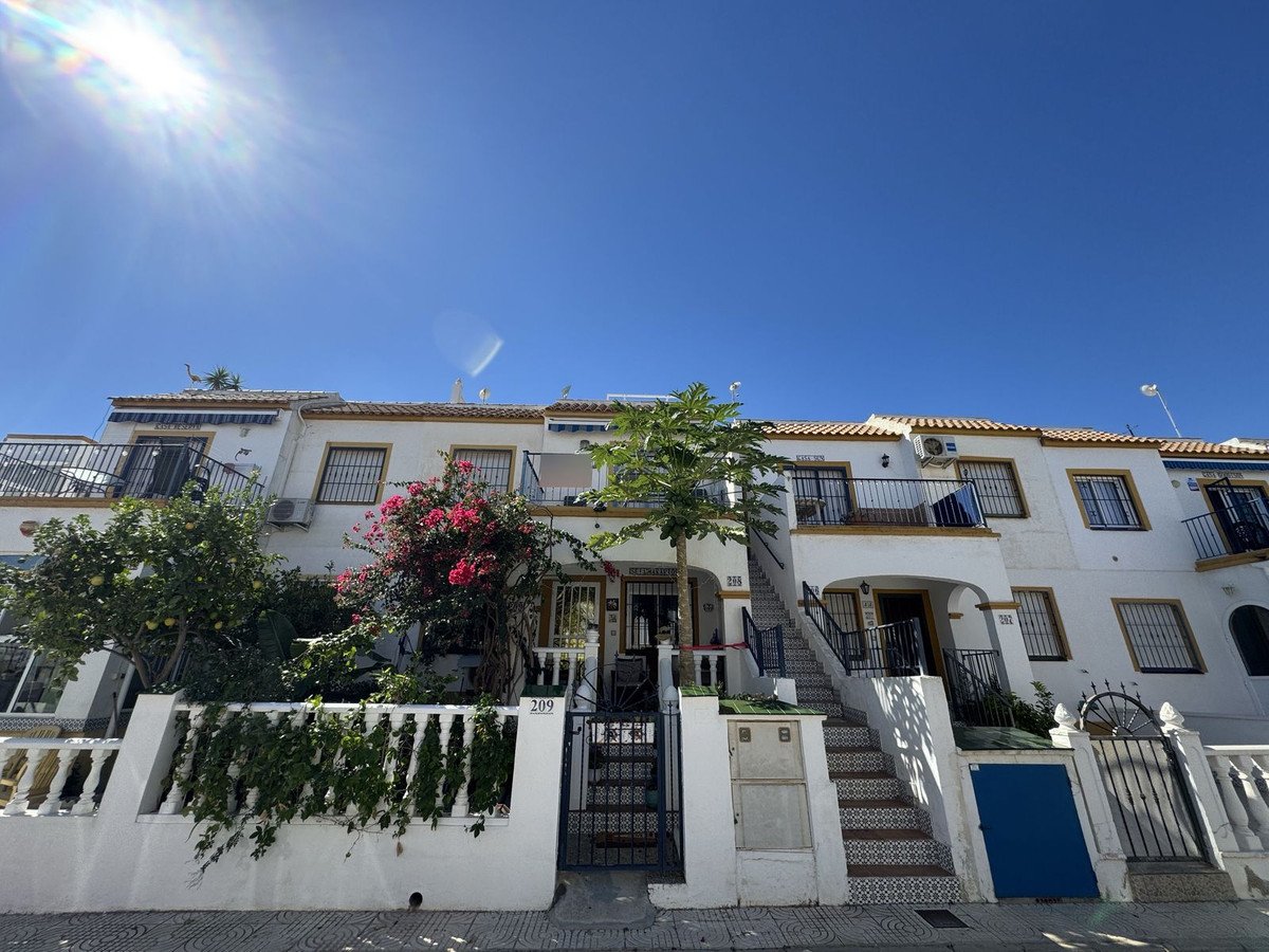3 Bed Top Floor Apartment in La Florida