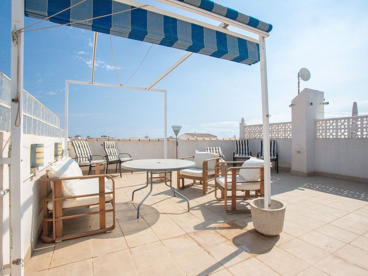 3 Bed Top Floor Apartment in La Florida