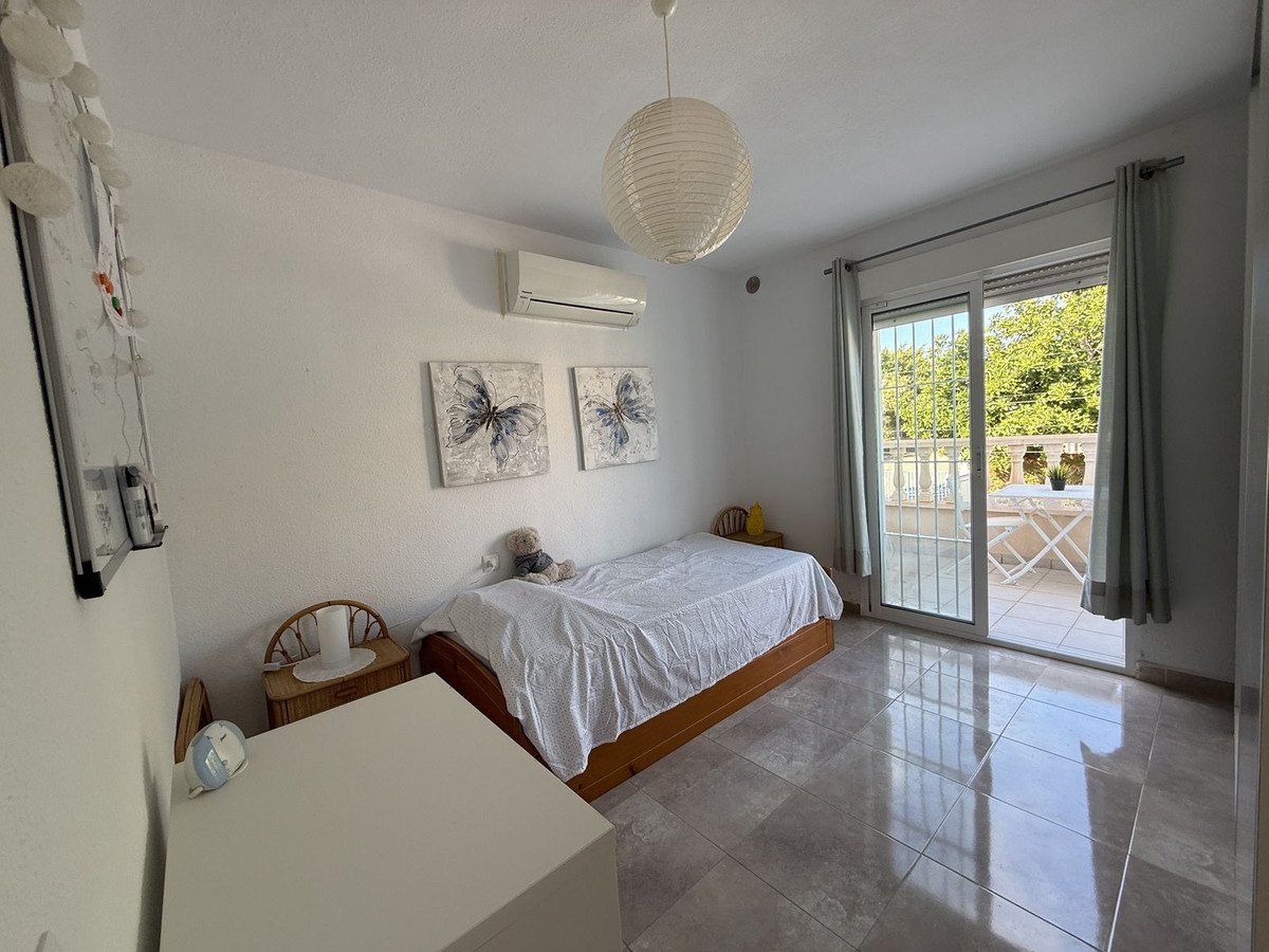 2 Bed Townhouse in Torrevieja