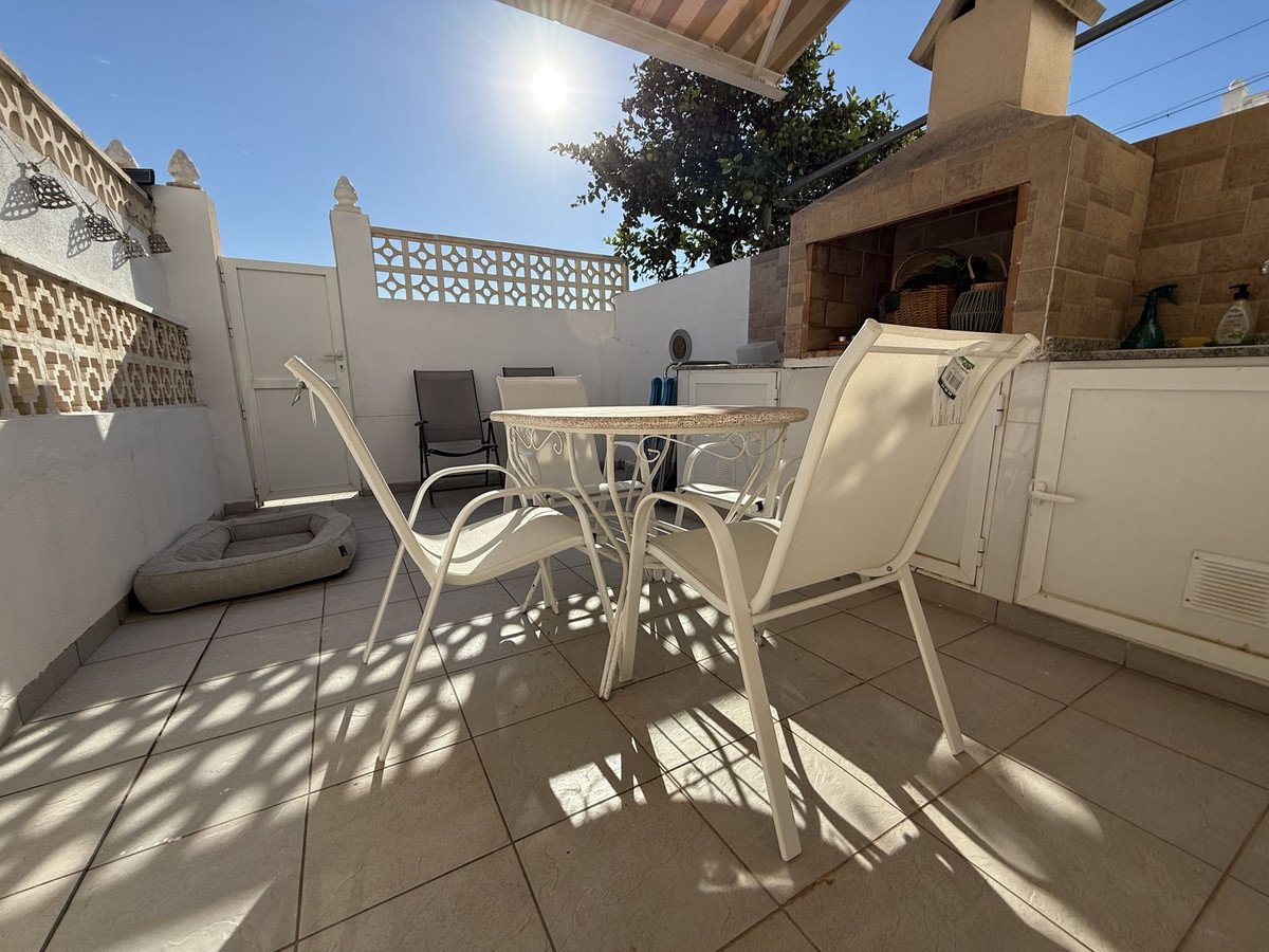 2 Bed Townhouse in Torrevieja