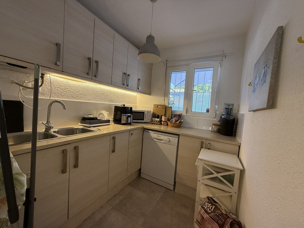 2 Bed Townhouse in Torrevieja