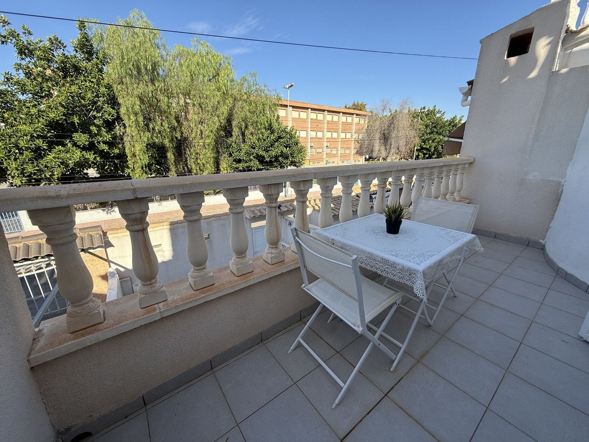 2 Bed Townhouse in Torrevieja