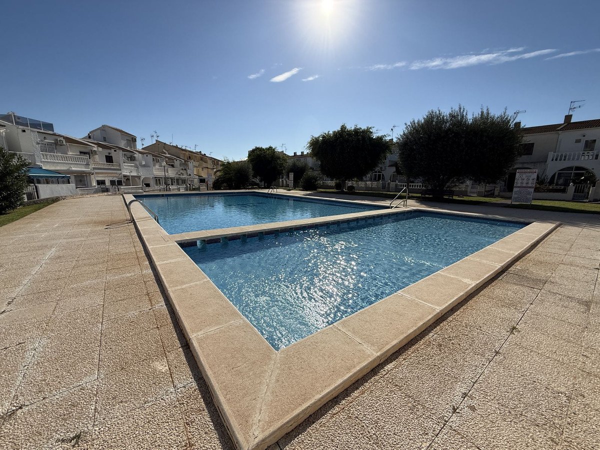 2 Bed Townhouse in Torrevieja