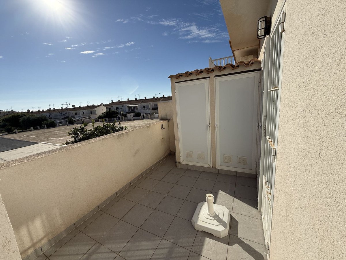 2 Bed Townhouse in Torrevieja