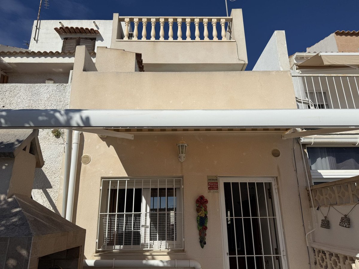 2 Bed Townhouse in Torrevieja