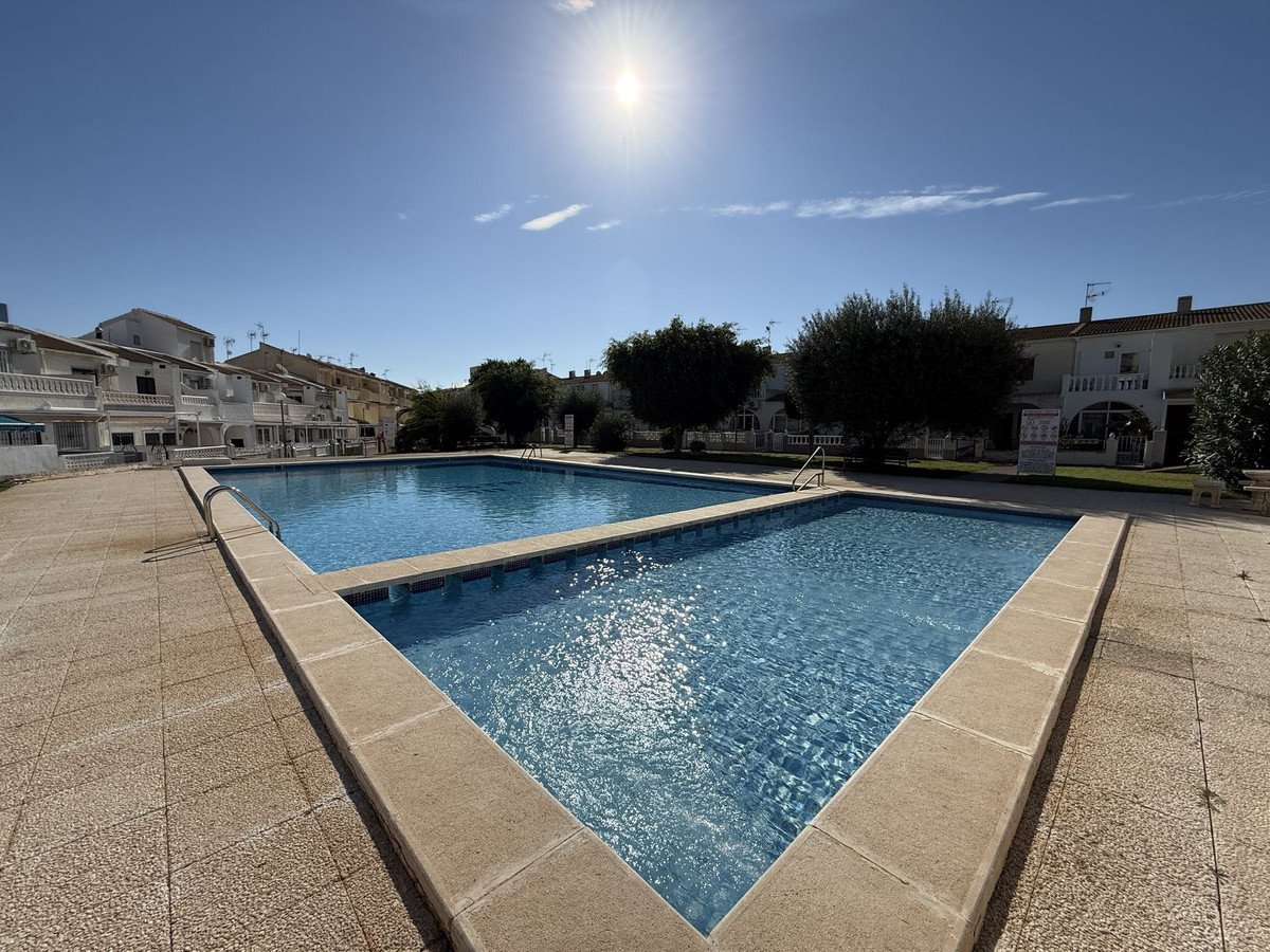 2 Bed Townhouse in Torrevieja
