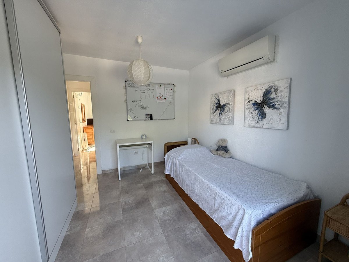 2 Bed Townhouse in Torrevieja