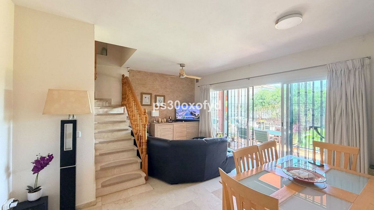 3 Bed Duplex in La Duquesa