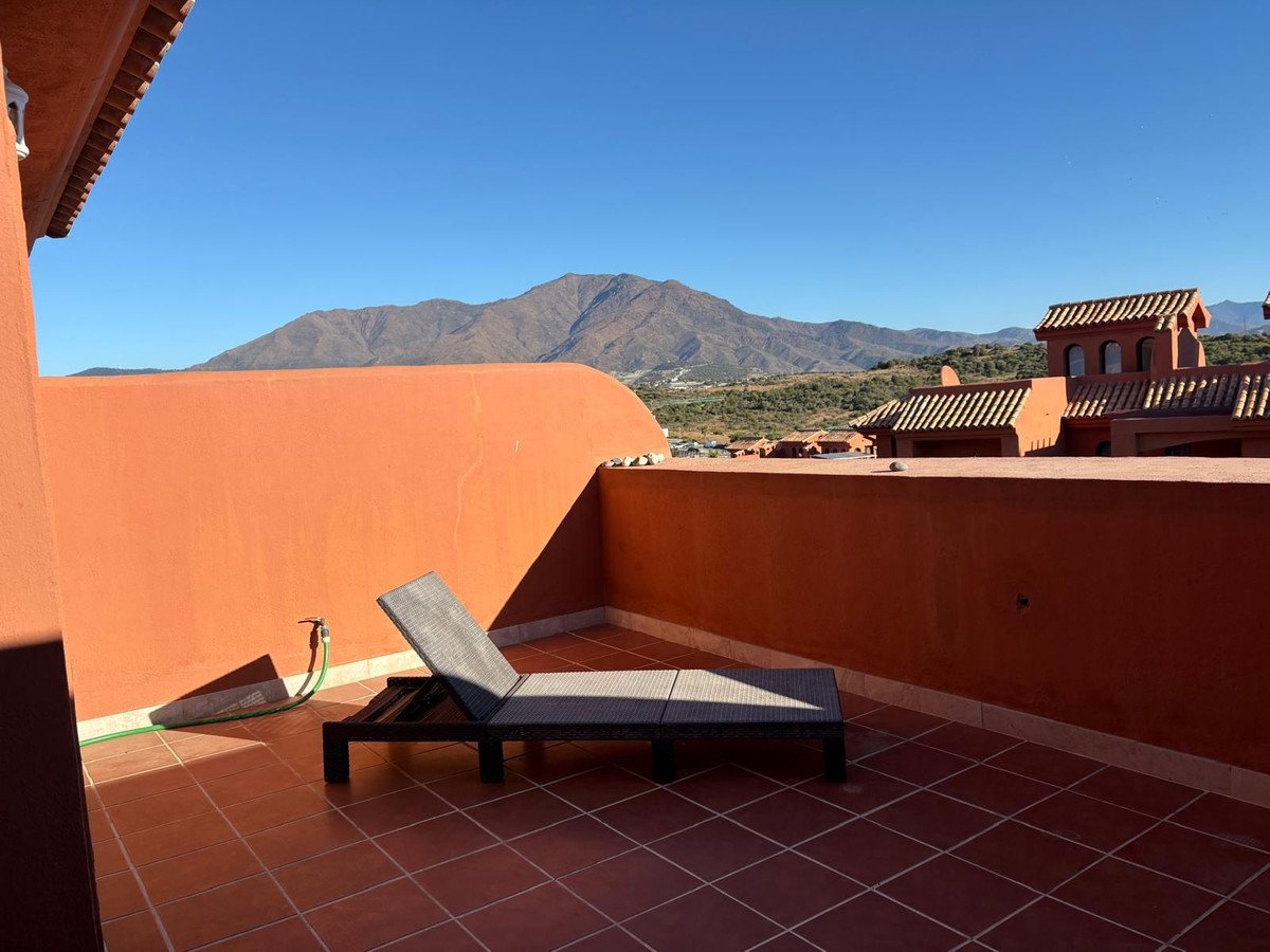 2 Bed Ground Floor Apartment in Estepona