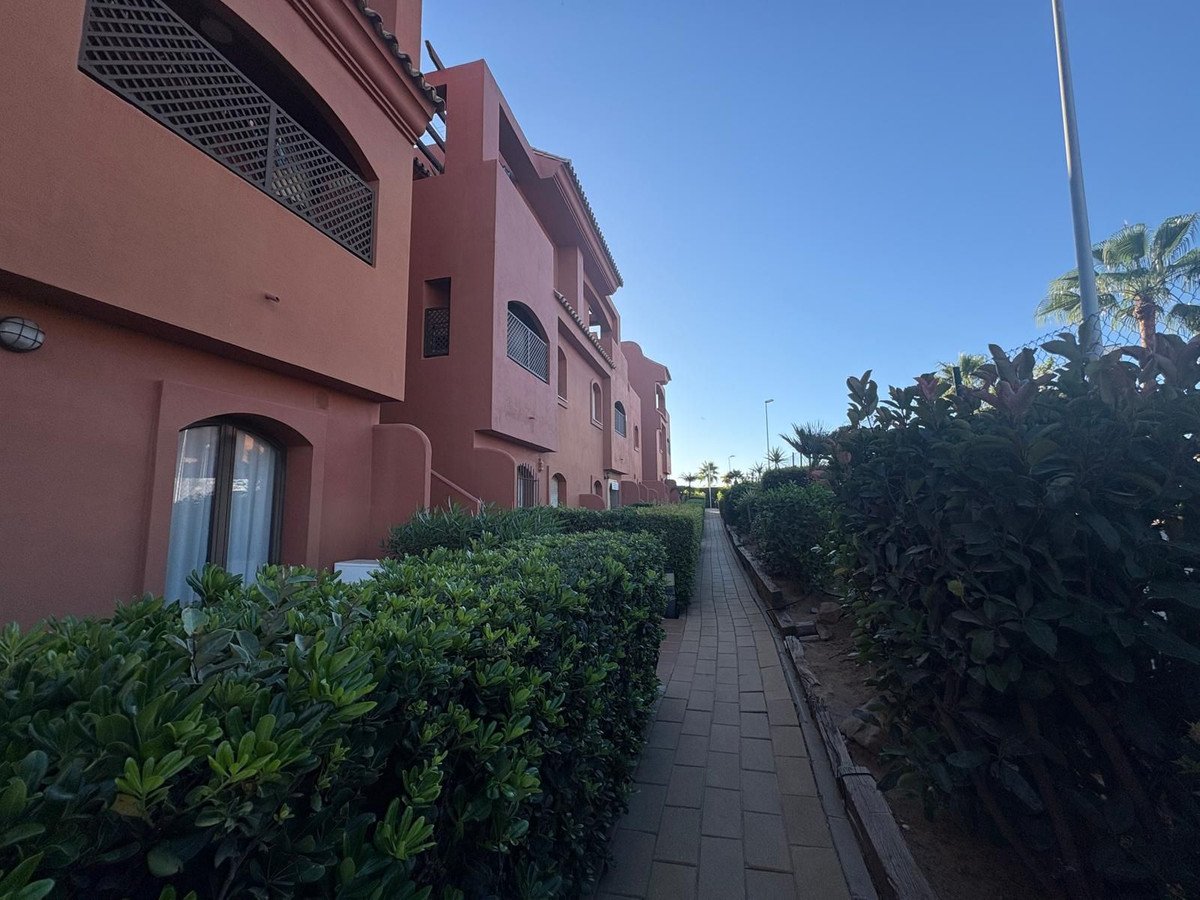 2 Bed Ground Floor Apartment in Estepona