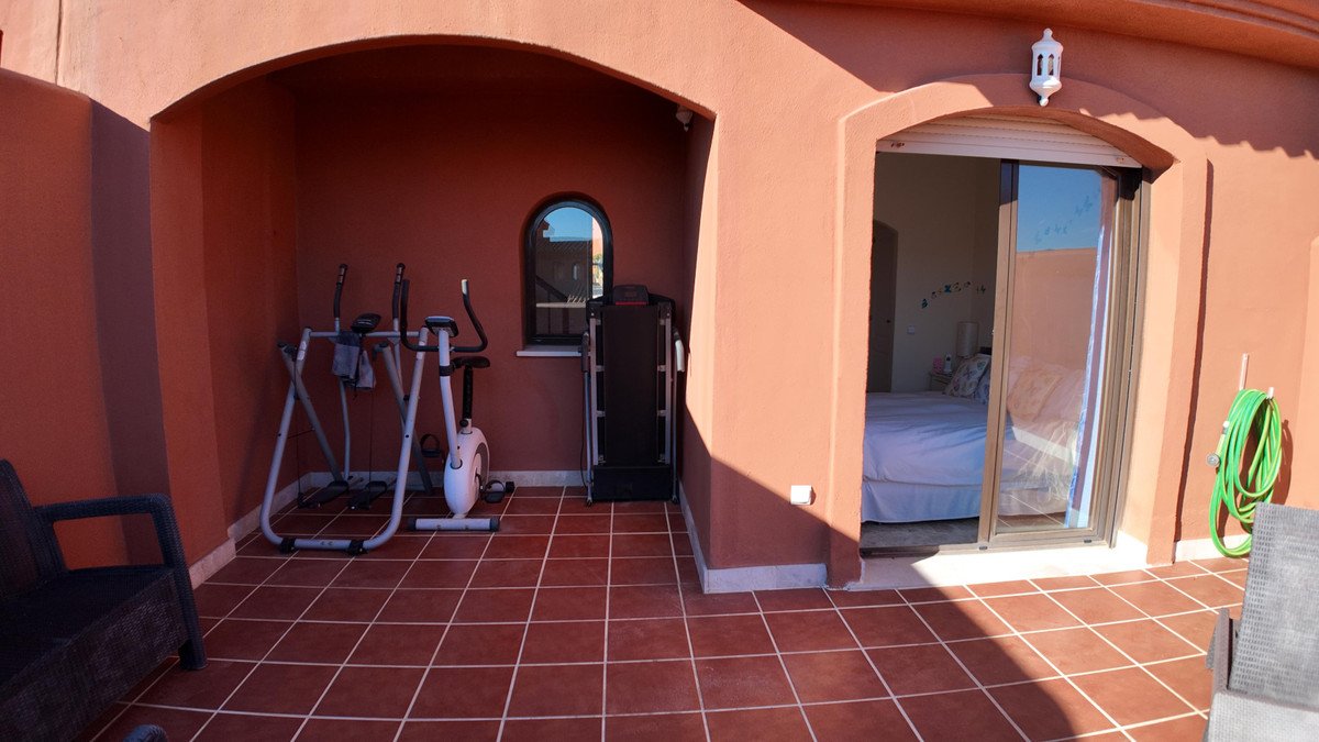 2 Bed Ground Floor Apartment in Estepona