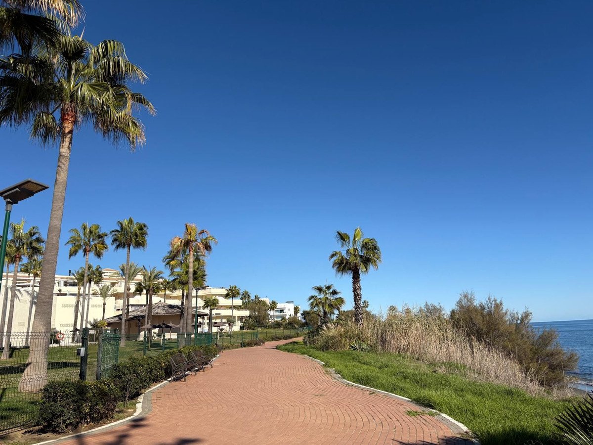 2 Bed Ground Floor Apartment in Estepona