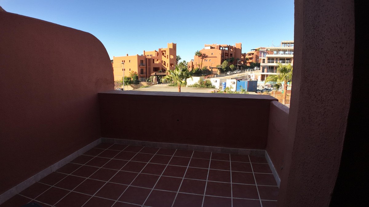 2 Bed Ground Floor Apartment in Estepona