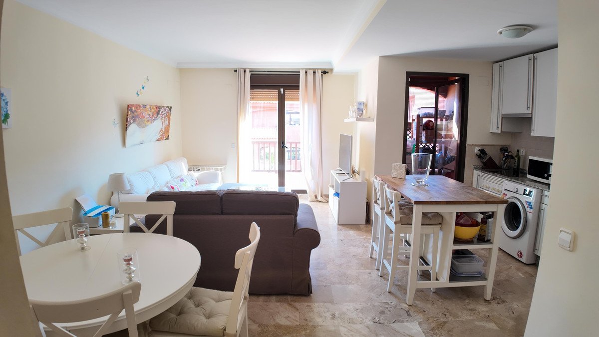 2 Bed Ground Floor Apartment in Estepona