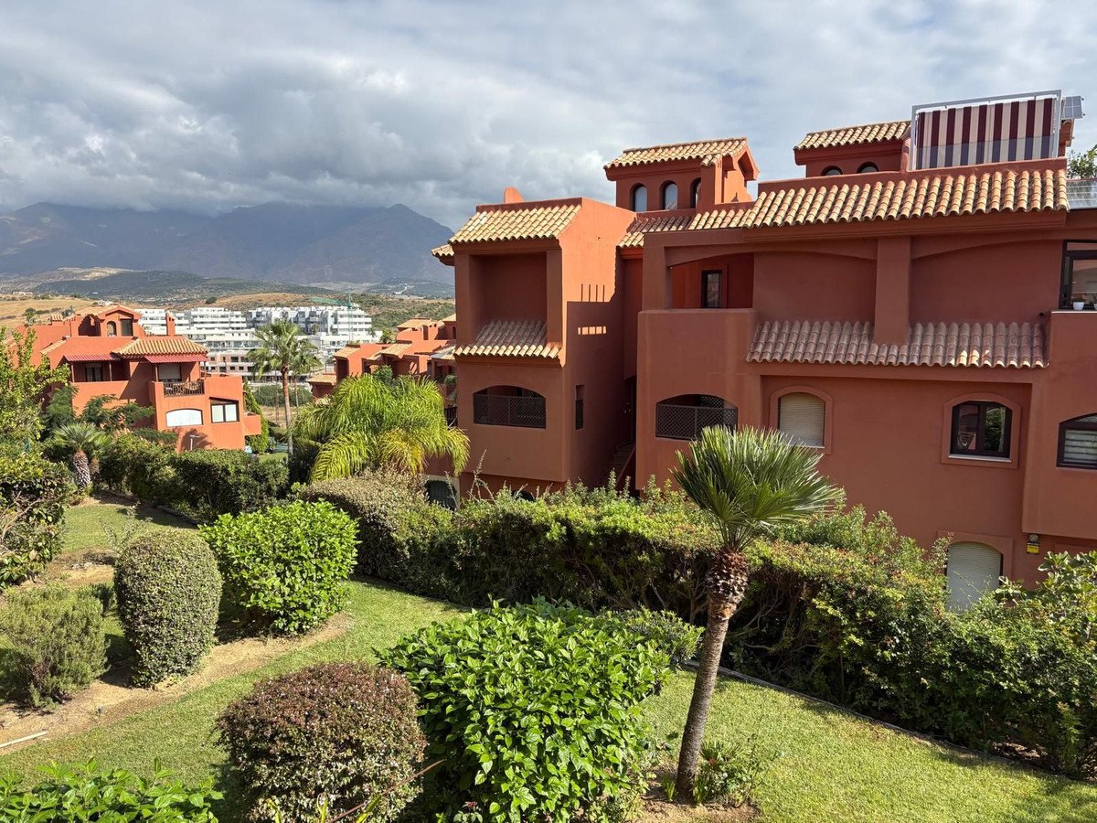 2 Bed Ground Floor Apartment in Estepona