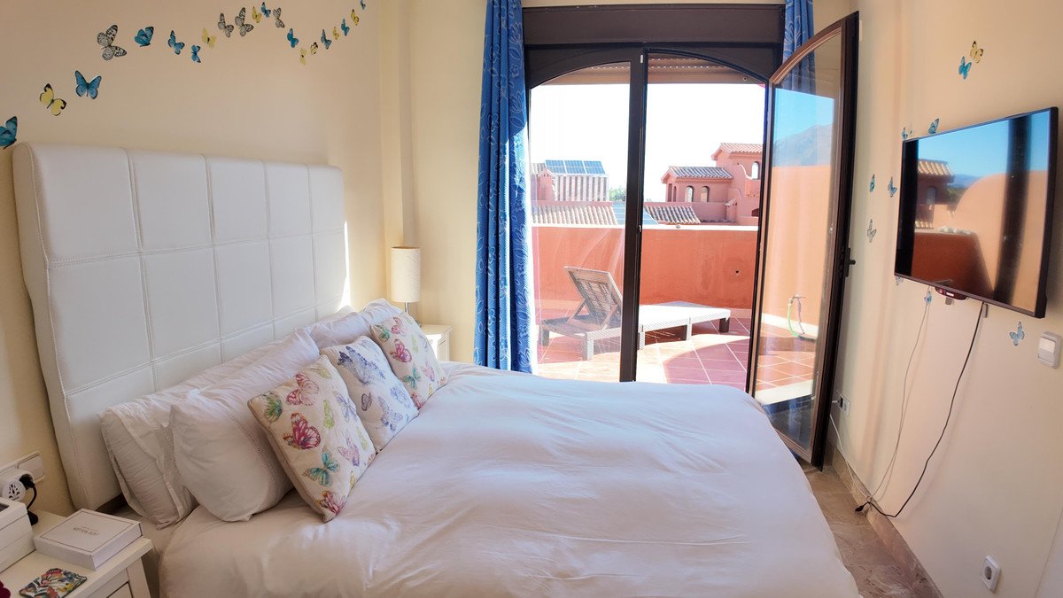 2 Bed Ground Floor Apartment in Estepona