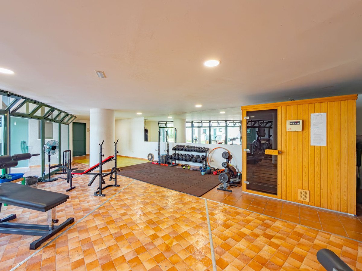 3 Bed Middle Floor Apartment in Fuengirola