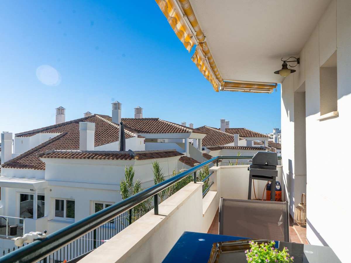 3 Bed Middle Floor Apartment in Fuengirola