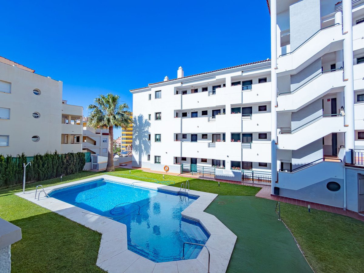 3 Bed Middle Floor Apartment in Fuengirola