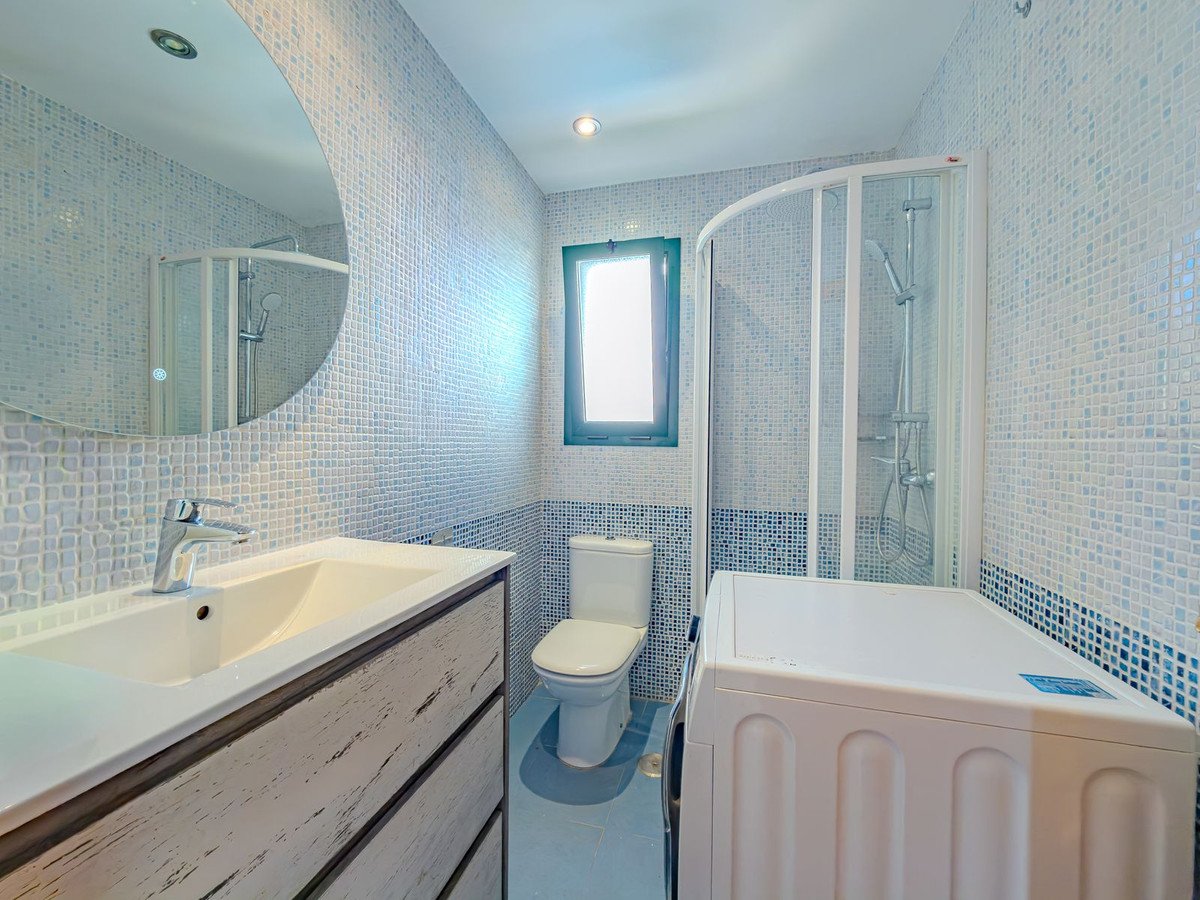 3 Bed Middle Floor Apartment in Fuengirola