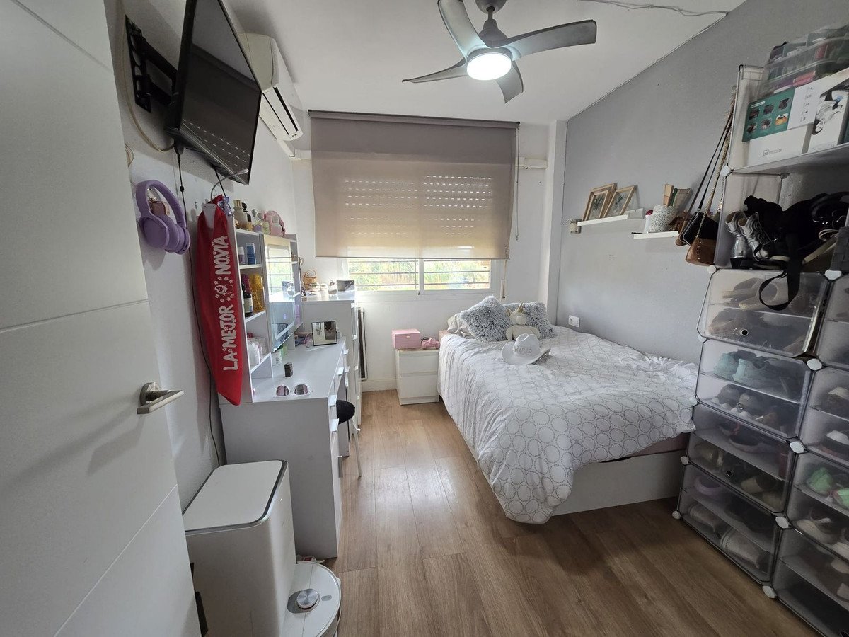 3 Bed Middle Floor Apartment in Marbella