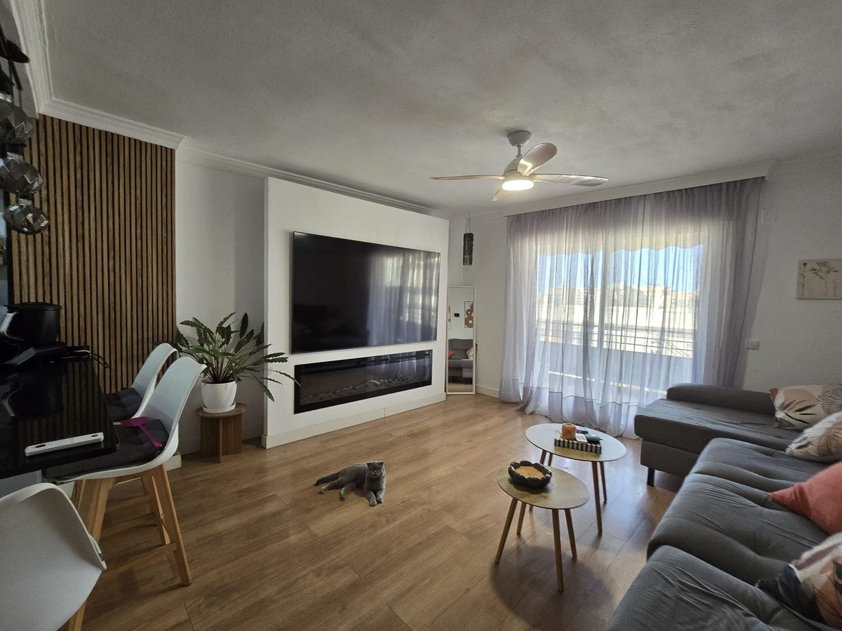 3 Bed Middle Floor Apartment in Marbella