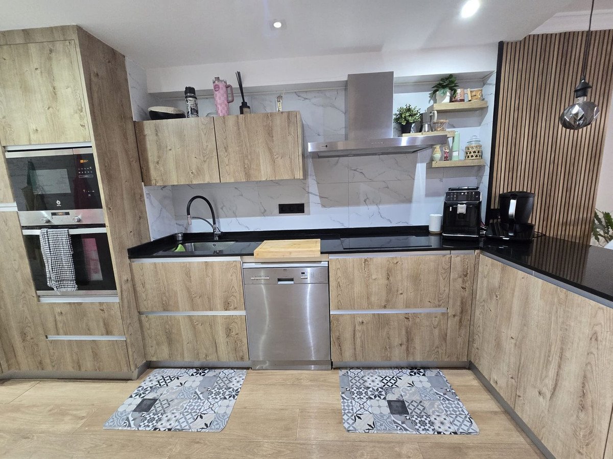 3 Bed Middle Floor Apartment in Marbella