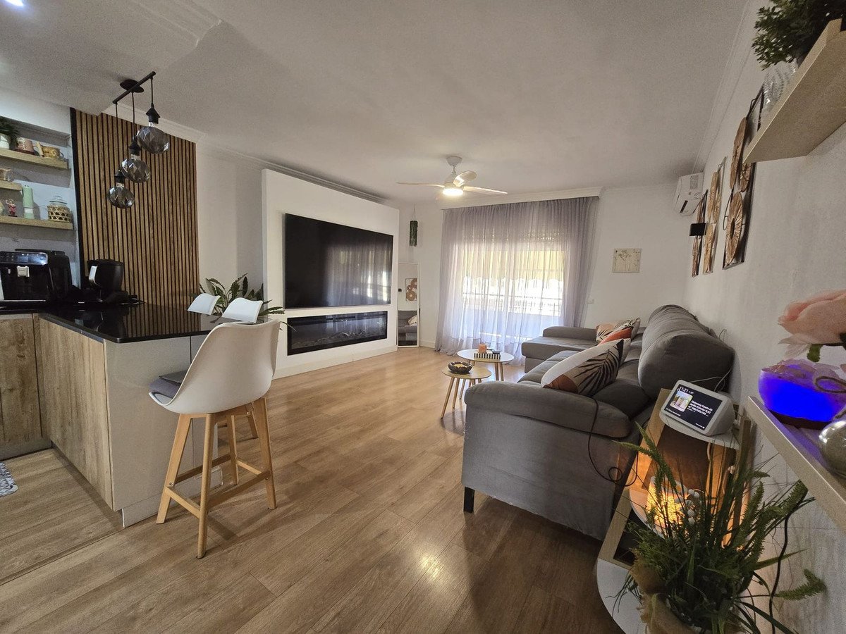 3 Bed Middle Floor Apartment in Marbella