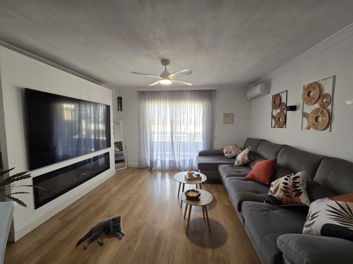 3 Bed Middle Floor Apartment in Marbella