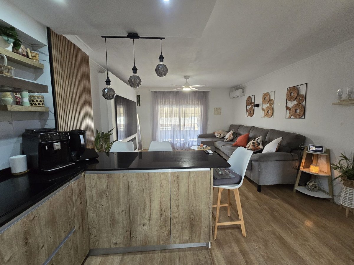 3 Bed Middle Floor Apartment in Marbella