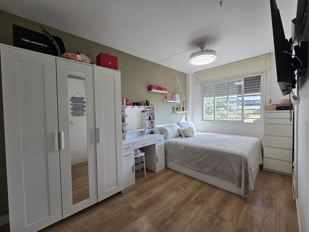 3 Bed Middle Floor Apartment in Marbella