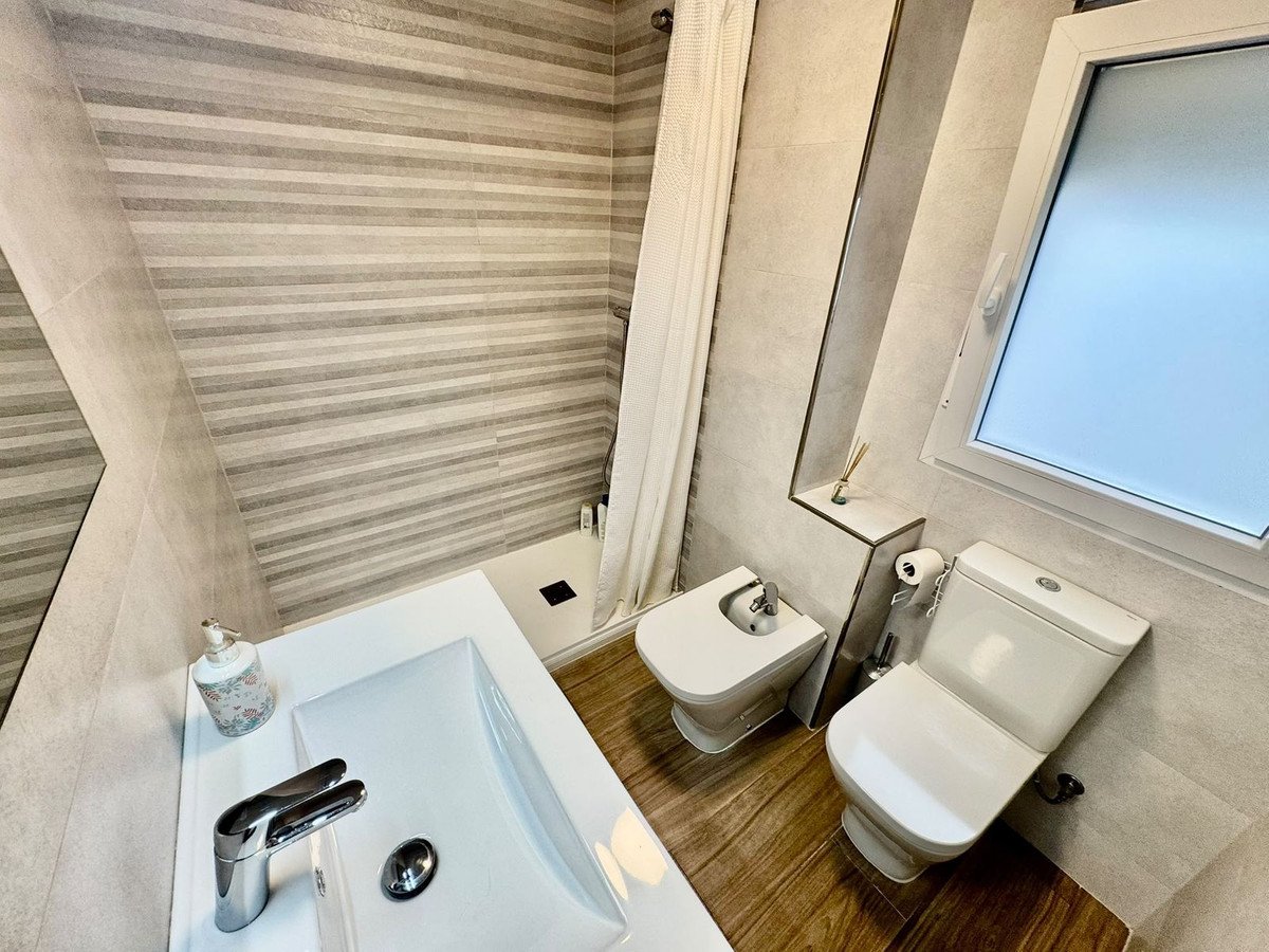 3 Bed Middle Floor Apartment in Fuengirola