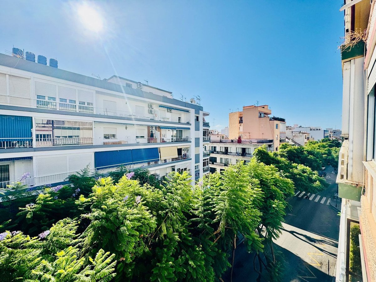 3 Bed Middle Floor Apartment in Fuengirola