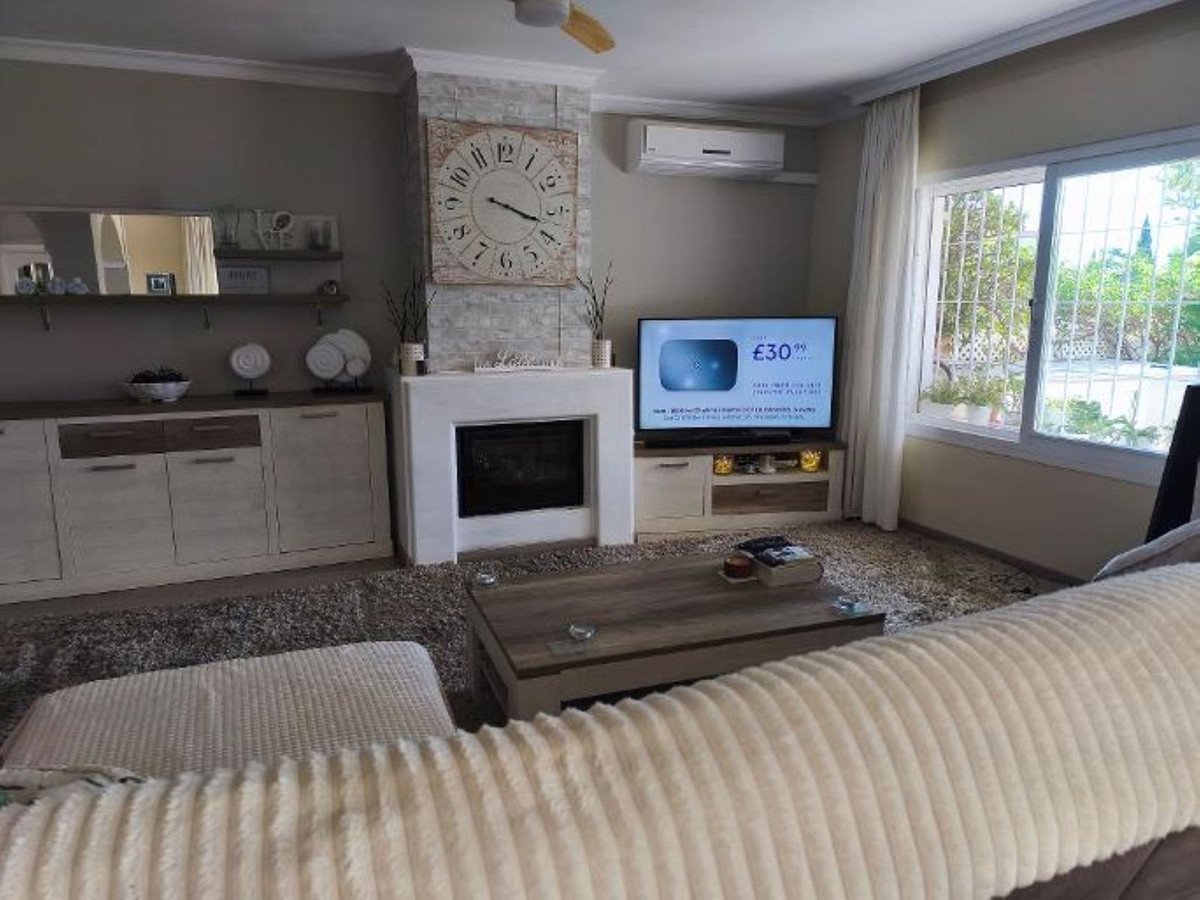 2 Bed Semi-Detached House in Mijas