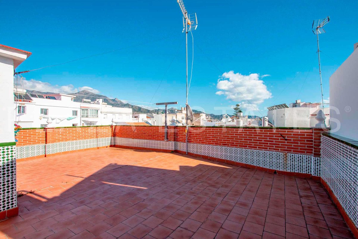 3 Bed Middle Floor Apartment in Nerja