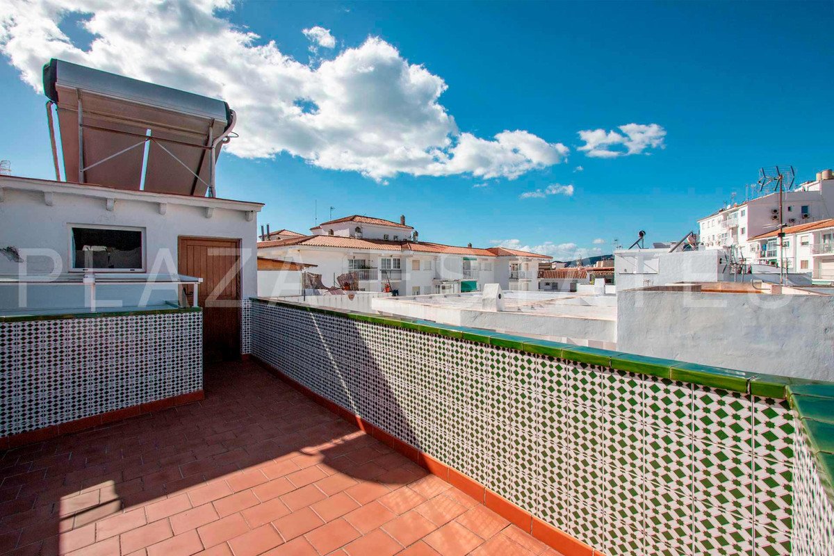 3 Bed Middle Floor Apartment in Nerja