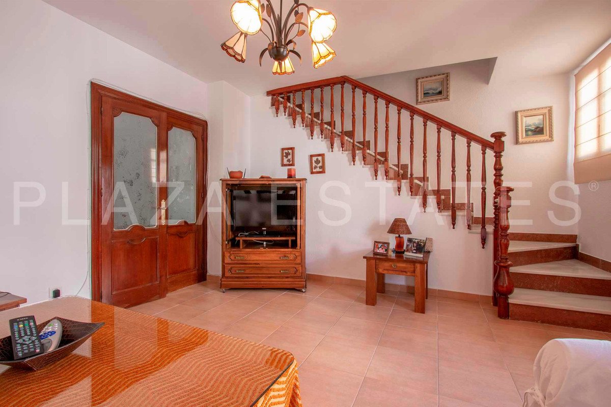 3 Bed Middle Floor Apartment in Nerja