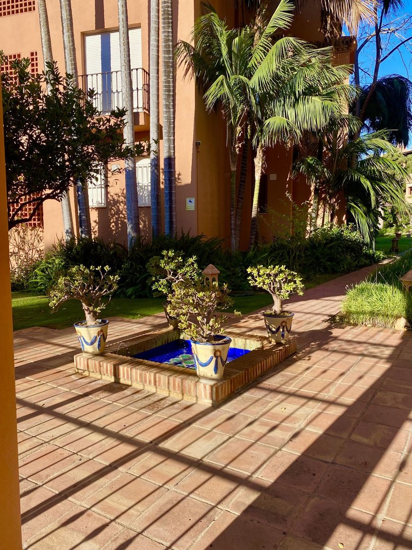 2 Bed Middle Floor Apartment in Guadalmina Baja
