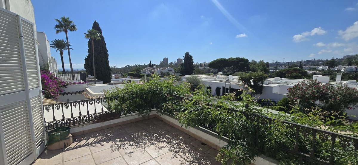 3 Bed Townhouse in Nueva Andalucía