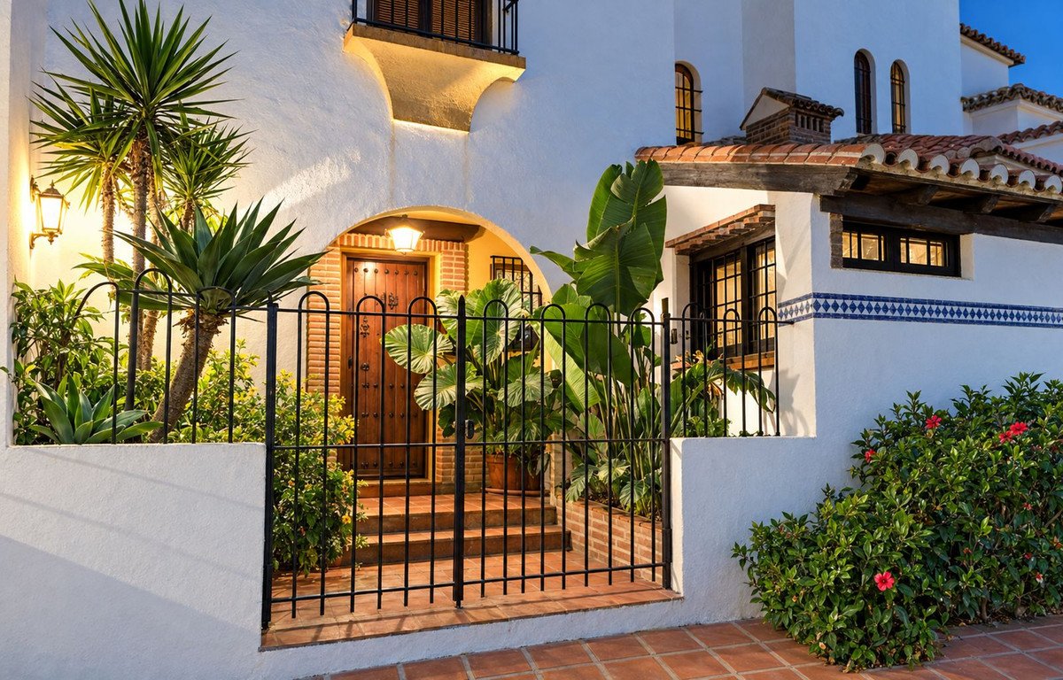 4 Bed Townhouse in Casares Playa