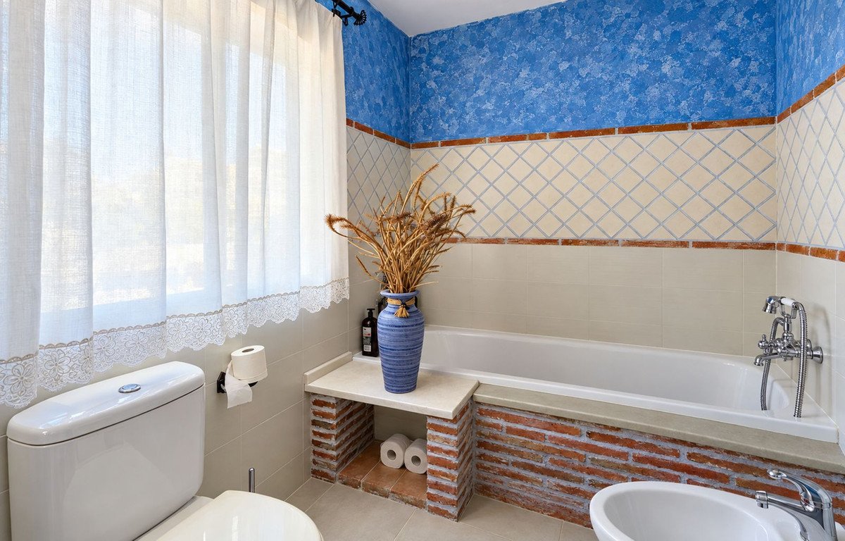 4 Bed Townhouse in Casares Playa