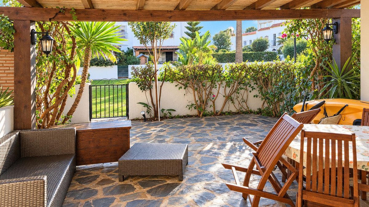 4 Bed Townhouse in Casares Playa
