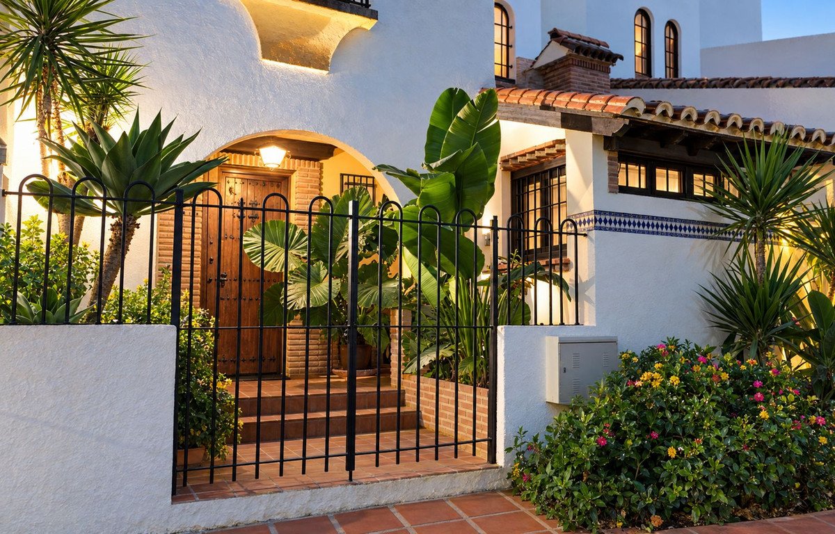 4 Bed Townhouse in Casares Playa